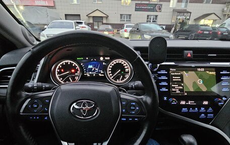 Toyota Camry, 2021 год, 3 300 000 рублей, 5 фотография