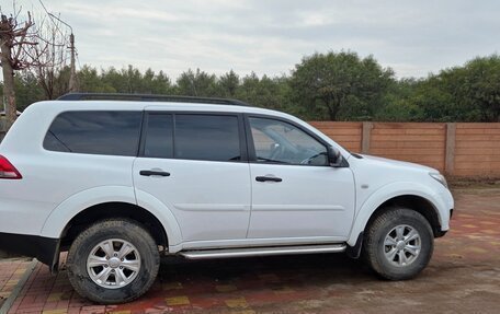 Mitsubishi Pajero Sport II рестайлинг, 2015 год, 2 300 000 рублей, 1 фотография