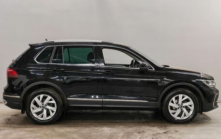 Volkswagen Tiguan II, 2020 год, 2 900 000 рублей, 4 фотография