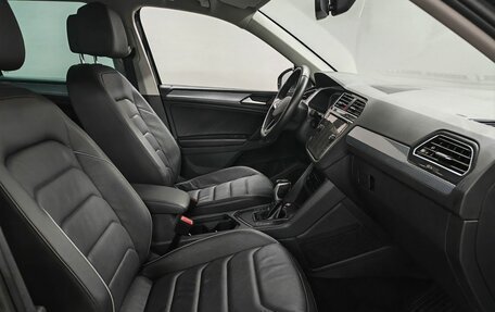 Volkswagen Tiguan II, 2020 год, 2 900 000 рублей, 9 фотография