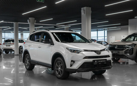 Toyota RAV4, 2019 год, 3 400 000 рублей, 2 фотография