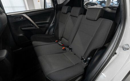 Toyota RAV4, 2019 год, 3 400 000 рублей, 12 фотография