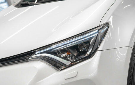 Toyota RAV4, 2019 год, 3 400 000 рублей, 20 фотография