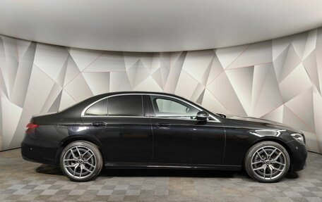 Mercedes-Benz E-Класс, 2020 год, 4 450 000 рублей, 6 фотография