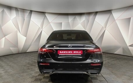 Mercedes-Benz E-Класс, 2020 год, 4 450 000 рублей, 8 фотография