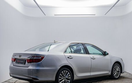 Toyota Camry, 2017 год, 1 850 000 рублей, 5 фотография