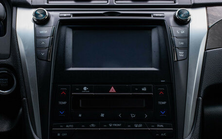 Toyota Camry, 2017 год, 1 850 000 рублей, 14 фотография