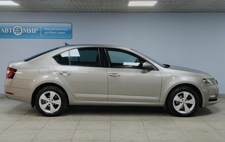 Skoda Octavia, 2018 год, 1 799 000 рублей, 4 фотография