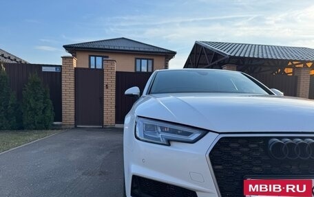 Audi A4, 2018 год, 2 950 000 рублей, 12 фотография