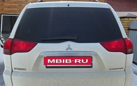 Mitsubishi Pajero Sport II рестайлинг, 2015 год, 2 300 000 рублей, 4 фотография