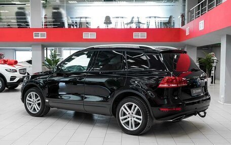 Volkswagen Touareg III, 2012 год, 1 990 000 рублей, 2 фотография