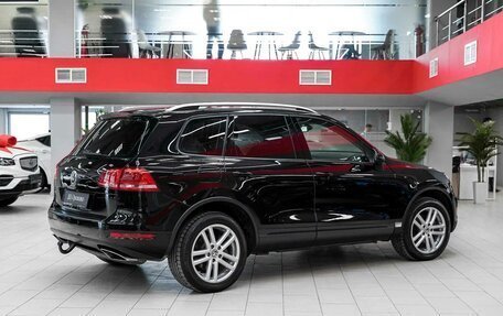 Volkswagen Touareg III, 2012 год, 1 990 000 рублей, 4 фотография