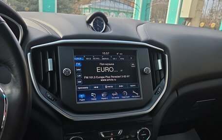 Maserati Ghibli, 2015 год, 4 000 000 рублей, 11 фотография