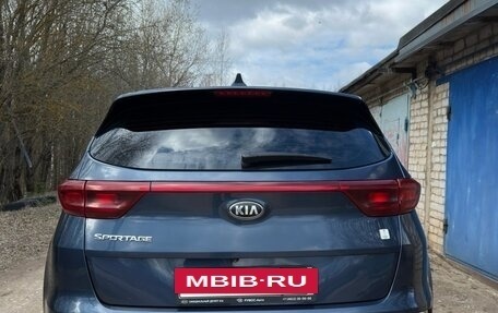 KIA Sportage IV рестайлинг, 2020 год, 2 300 000 рублей, 5 фотография