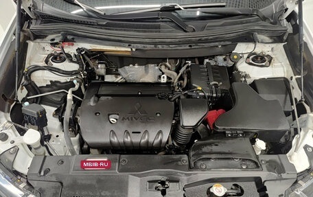 Mitsubishi Outlander III рестайлинг 3, 2019 год, 2 070 000 рублей, 9 фотография