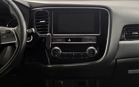 Mitsubishi Outlander III рестайлинг 3, 2019 год, 2 070 000 рублей, 15 фотография