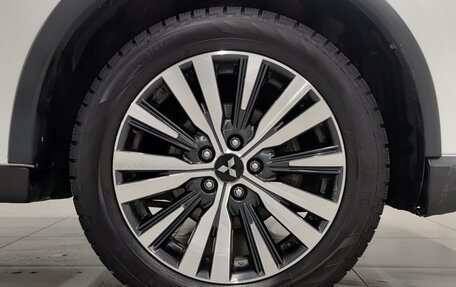 Mitsubishi Outlander III рестайлинг 3, 2019 год, 2 070 000 рублей, 18 фотография