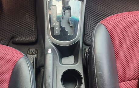 Hyundai Solaris II рестайлинг, 2011 год, 800 000 рублей, 8 фотография