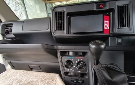 Daihatsu Hijet X, 2019 год, 1 300 000 рублей, 13 фотография