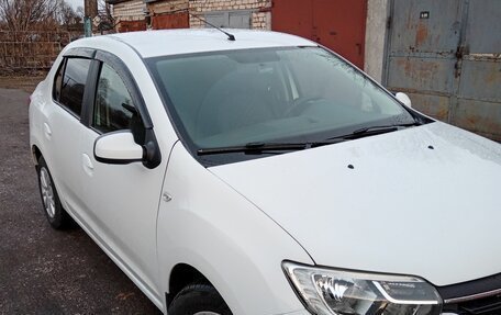 Renault Logan II, 2020 год, 840 000 рублей, 12 фотография