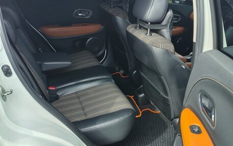 Honda Vezel, 2014 год, 1 430 000 рублей, 11 фотография