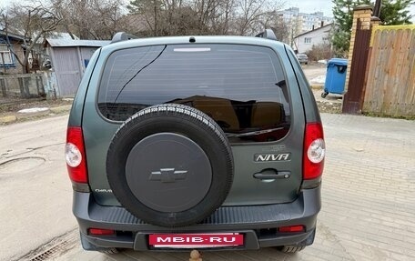 Chevrolet Niva I рестайлинг, 2010 год, 299 000 рублей, 5 фотография