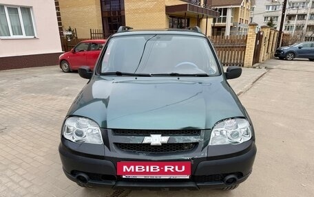 Chevrolet Niva I рестайлинг, 2010 год, 299 000 рублей, 2 фотография