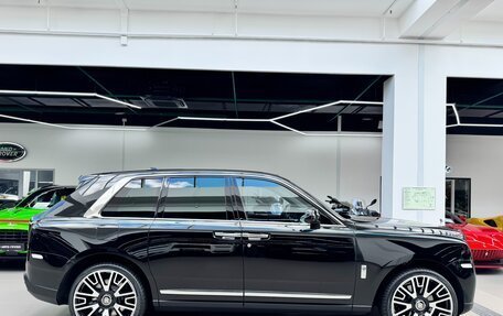 Rolls-Royce Cullinan, 2021 год, 38 950 000 рублей, 8 фотография