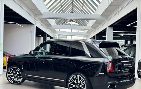 Rolls-Royce Cullinan, 2021 год, 38 950 000 рублей, 4 фотография