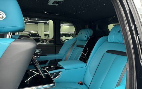 Rolls-Royce Cullinan, 2021 год, 38 950 000 рублей, 24 фотография