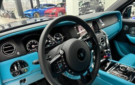 Rolls-Royce Cullinan, 2021 год, 38 950 000 рублей, 18 фотография