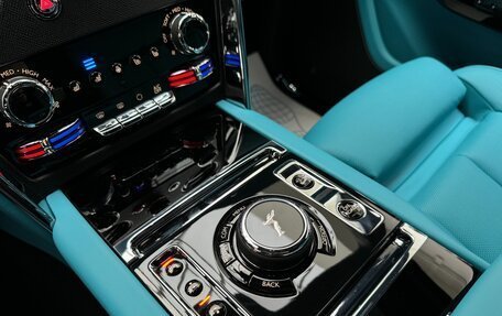 Rolls-Royce Cullinan, 2021 год, 38 950 000 рублей, 31 фотография