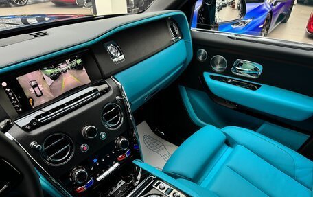 Rolls-Royce Cullinan, 2021 год, 38 950 000 рублей, 30 фотография