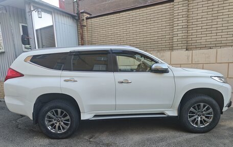 Mitsubishi Pajero Sport III рестайлинг, 2017 год, 2 600 000 рублей, 1 фотография