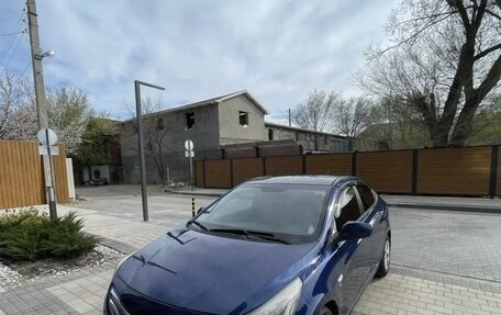 Hyundai Solaris II рестайлинг, 2014 год, 1 050 000 рублей, 1 фотография