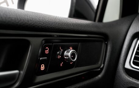 Volkswagen Touareg III, 2011 год, 1 580 000 рублей, 5 фотография