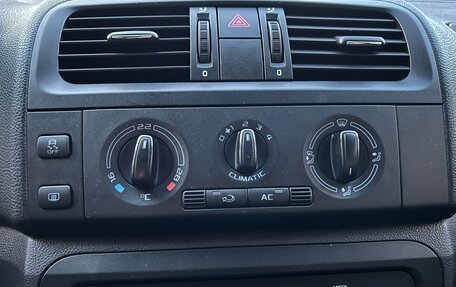 Skoda Fabia II, 2010 год, 800 000 рублей, 18 фотография