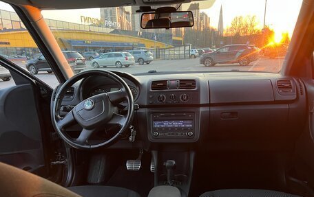 Skoda Fabia II, 2010 год, 800 000 рублей, 12 фотография