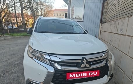 Mitsubishi Pajero Sport III рестайлинг, 2017 год, 2 600 000 рублей, 2 фотография