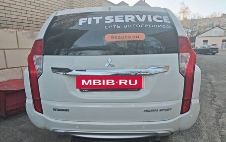 Mitsubishi Pajero Sport III рестайлинг, 2017 год, 2 600 000 рублей, 3 фотография