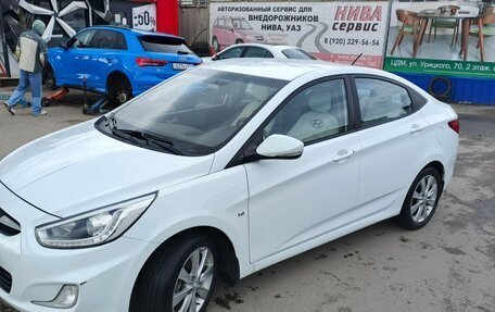 Hyundai Solaris II рестайлинг, 2014 год, 780 000 рублей, 4 фотография