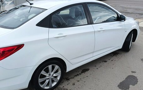 Hyundai Solaris II рестайлинг, 2014 год, 780 000 рублей, 3 фотография