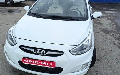 Hyundai Solaris II рестайлинг, 2014 год, 780 000 рублей, 2 фотография