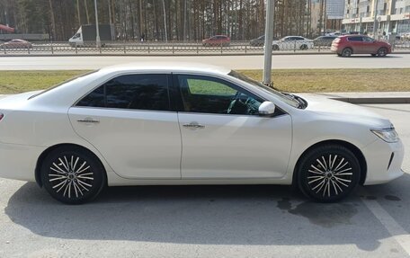 Toyota Camry, 2015 год, 2 300 000 рублей, 4 фотография