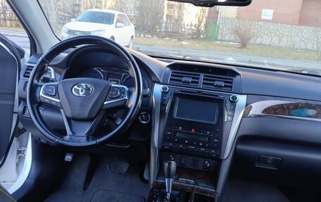 Toyota Camry, 2015 год, 2 300 000 рублей, 9 фотография