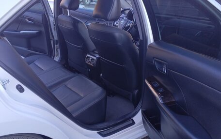 Toyota Camry, 2015 год, 2 300 000 рублей, 10 фотография