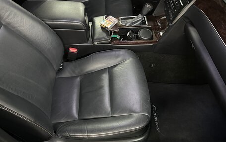 Toyota Camry, 2017 год, 2 350 000 рублей, 9 фотография