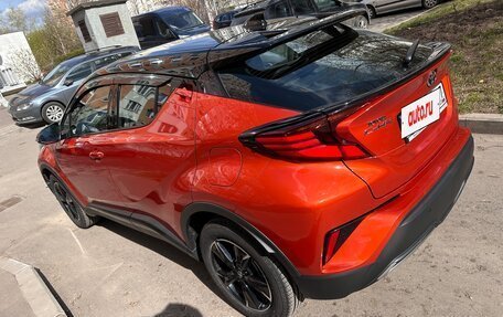 Toyota C-HR I рестайлинг, 2021 год, 3 350 000 рублей, 5 фотография