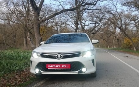 Toyota Camry, 2015 год, 1 750 000 рублей, 2 фотография