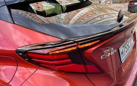 Toyota C-HR I рестайлинг, 2021 год, 3 350 000 рублей, 12 фотография